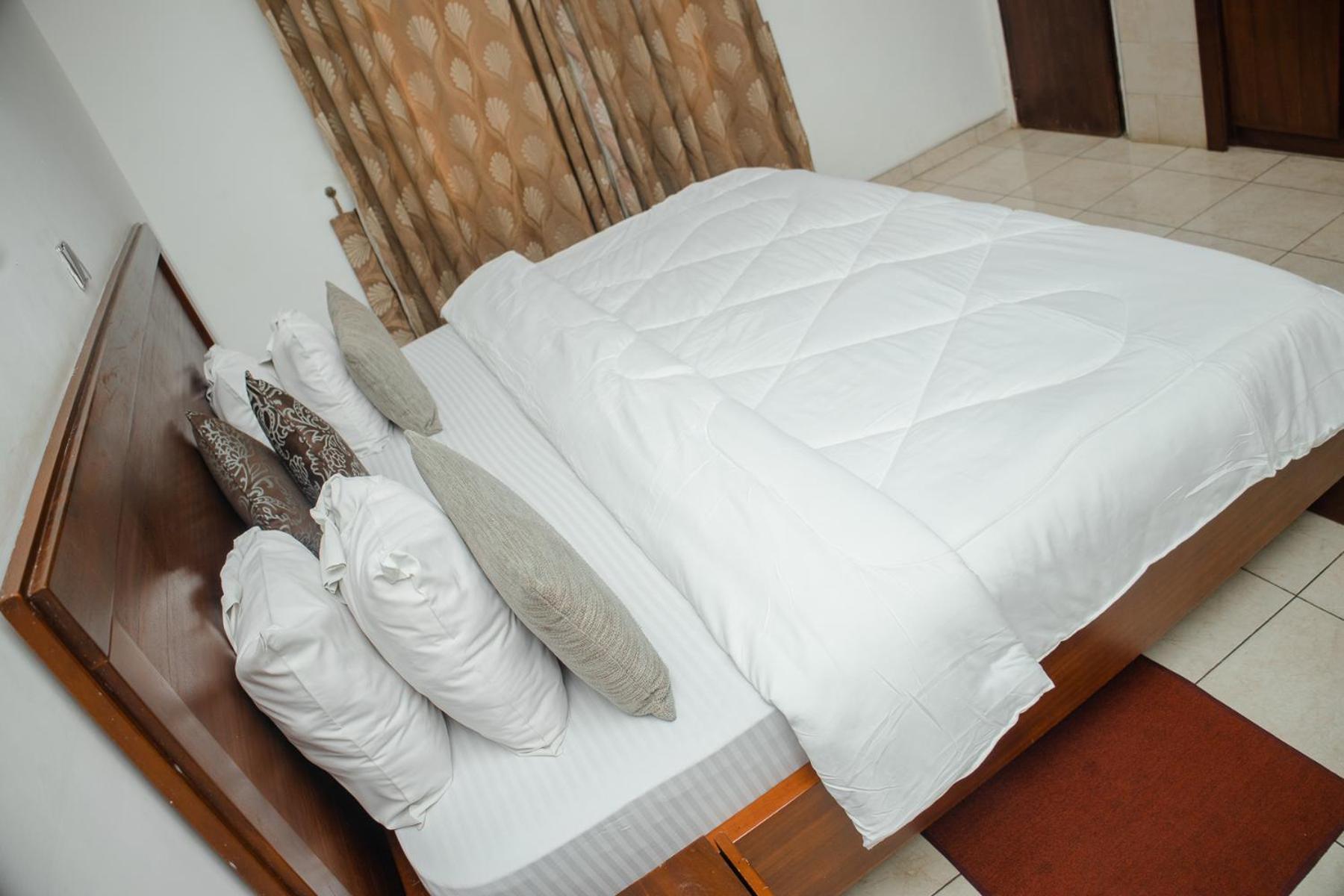 Stadium Hotel คูมาซี ภายนอก รูปภาพ